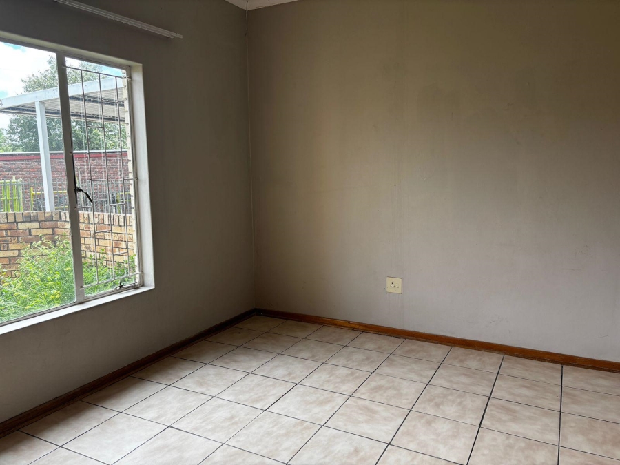 2 Bedroom Property for Sale in Aliwal North Eastern Cape